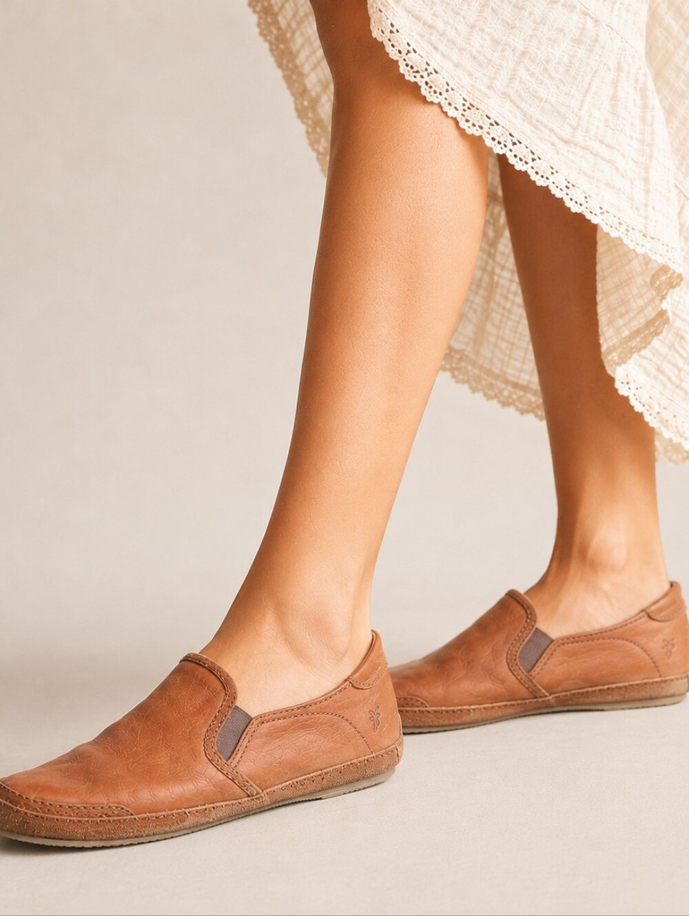 Frye Dean Artisan Leather Flats Tan Distressed Loafers Women’s 8.5 S4128 - Picture 2 of 12